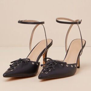 Black heels. Size 9. From Lulus. Lemonade brand.